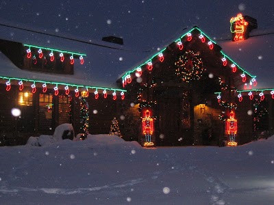 Old West Holiday Lighting