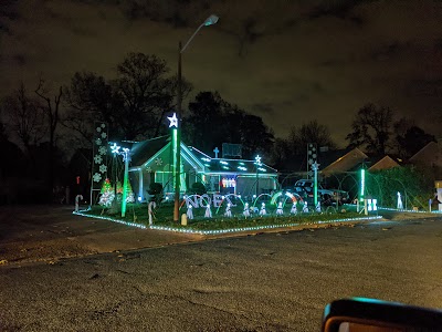 Stern Family Holiday Light Show